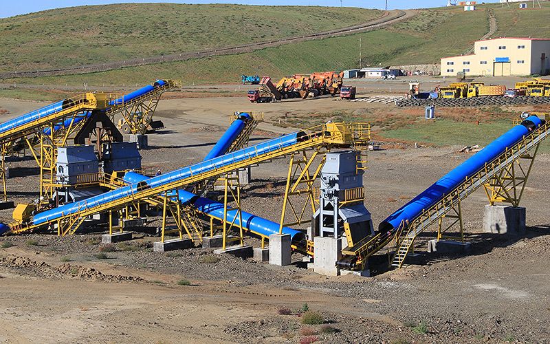 Línea de producción de trituración de mineral de hierro con 500tph en Mongolia